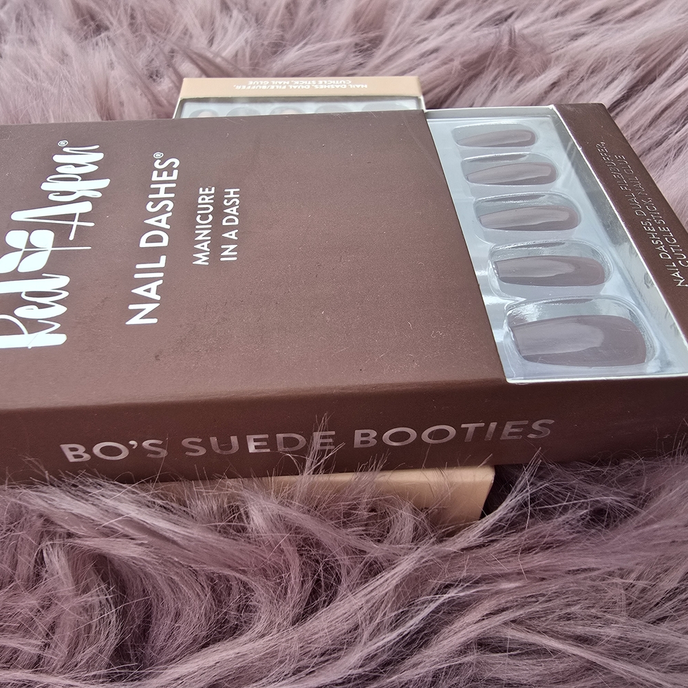 - Red Aspen Brown Nail Dashes - Picture 5 of 7